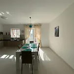 Sunshine - Modern Three Bedroom - No 2 公寓