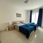 Sunshine - Modern Three Bedroom - No 2 * 梅利哈