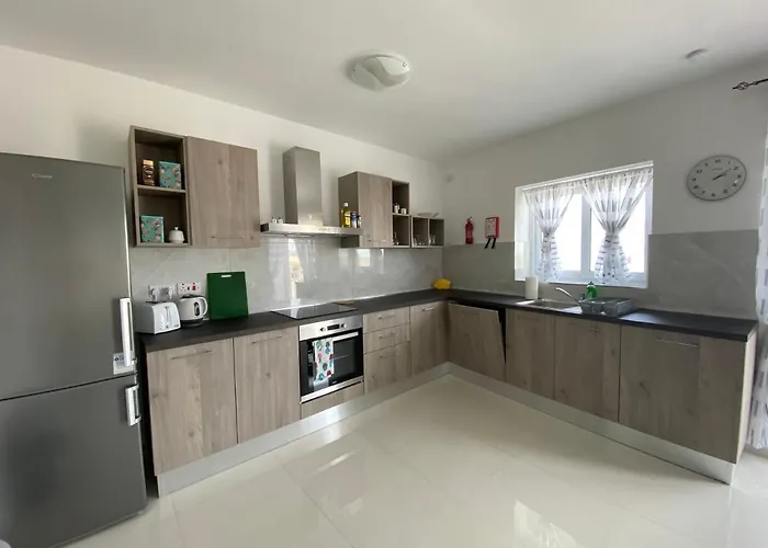 Apartament Sunshine - Modern Three Bedroom - No 2 Mellieħa