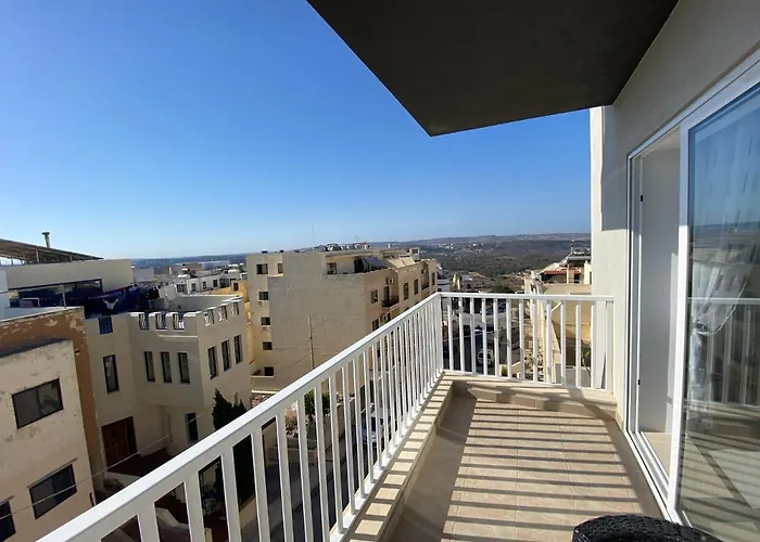 Sunshine - Modern Three Bedroom - No 2 * Mellieħa